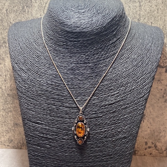 Sterling silver and amber art nouveau style necklace. - Picture 4 of 7